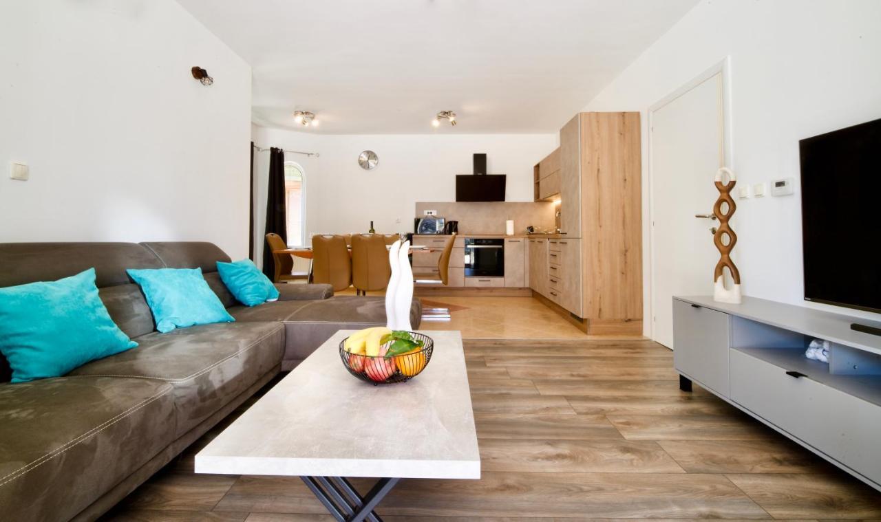 Villa Relax House Nizic Drazice Esterno foto