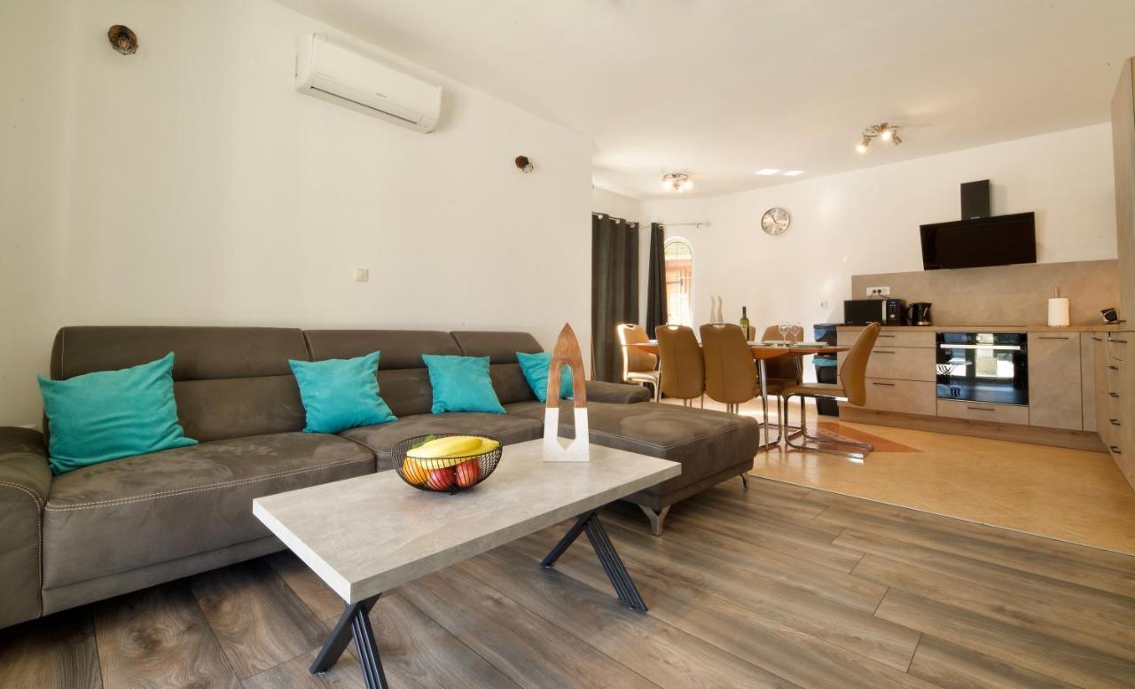 Villa Relax House Nizic Drazice Esterno foto